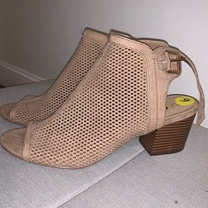 Unused Adorable Sandals!